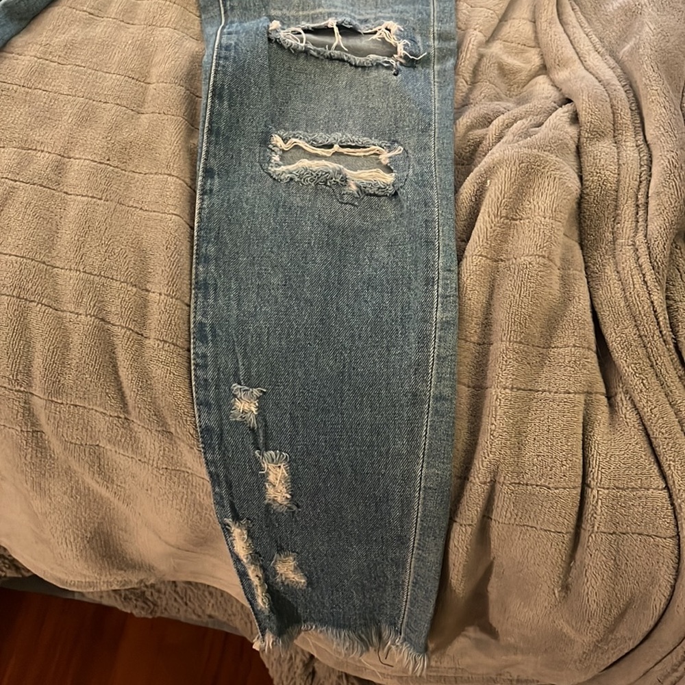 ripped jeans - Picture 5 of 5